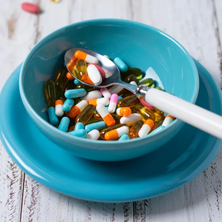 high-angle-bowl-with-pills